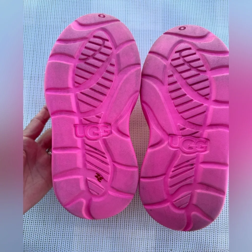 UGG Kids Pink Slip-On Shoes SIZE 4 kids